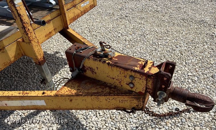 image for item EY9964 2007 Prime utility trailer