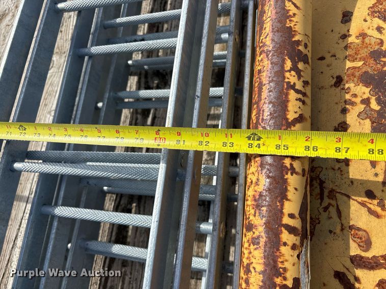 image for item EY9964 2007 Prime utility trailer