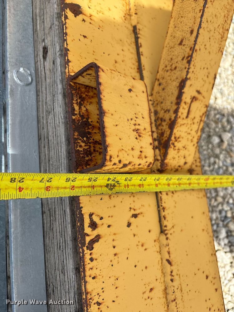 image for item EY9964 2007 Prime utility trailer