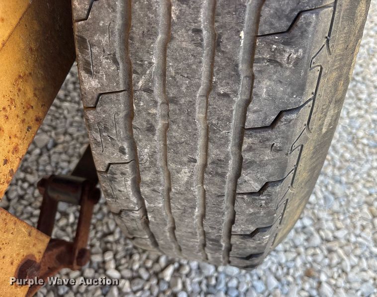 image for item EY9964 2007 Prime utility trailer