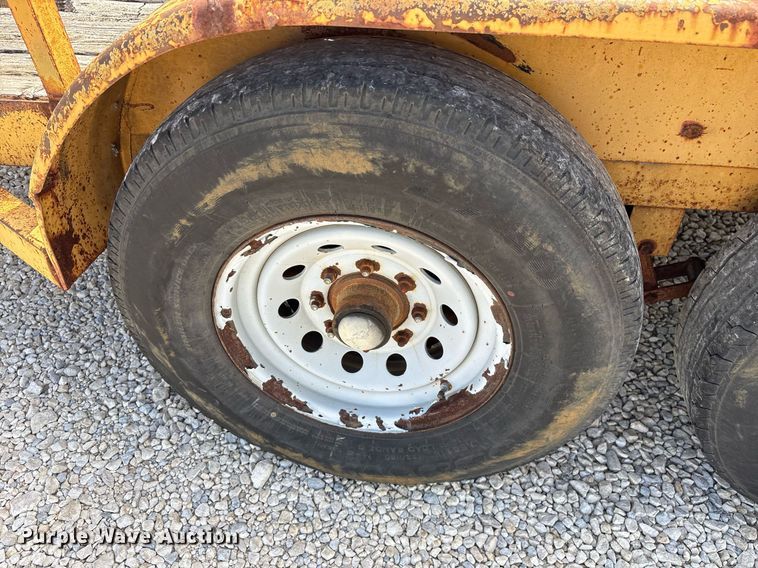 image for item EY9964 2007 Prime utility trailer