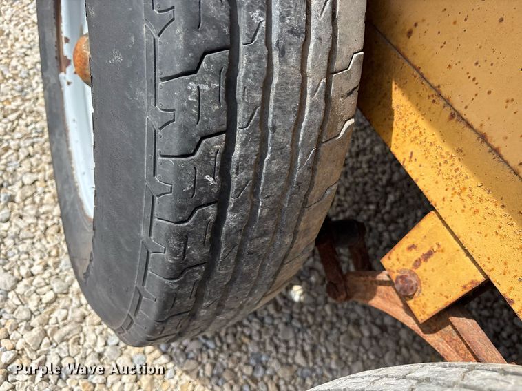 image for item EY9964 2007 Prime utility trailer