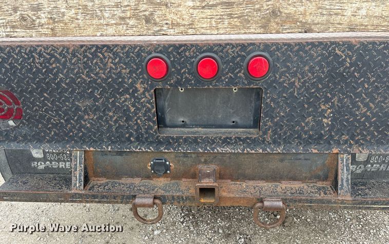 image for item EY9965 2007 Chevrolet Silverado 3500HD flatbed pickup truck