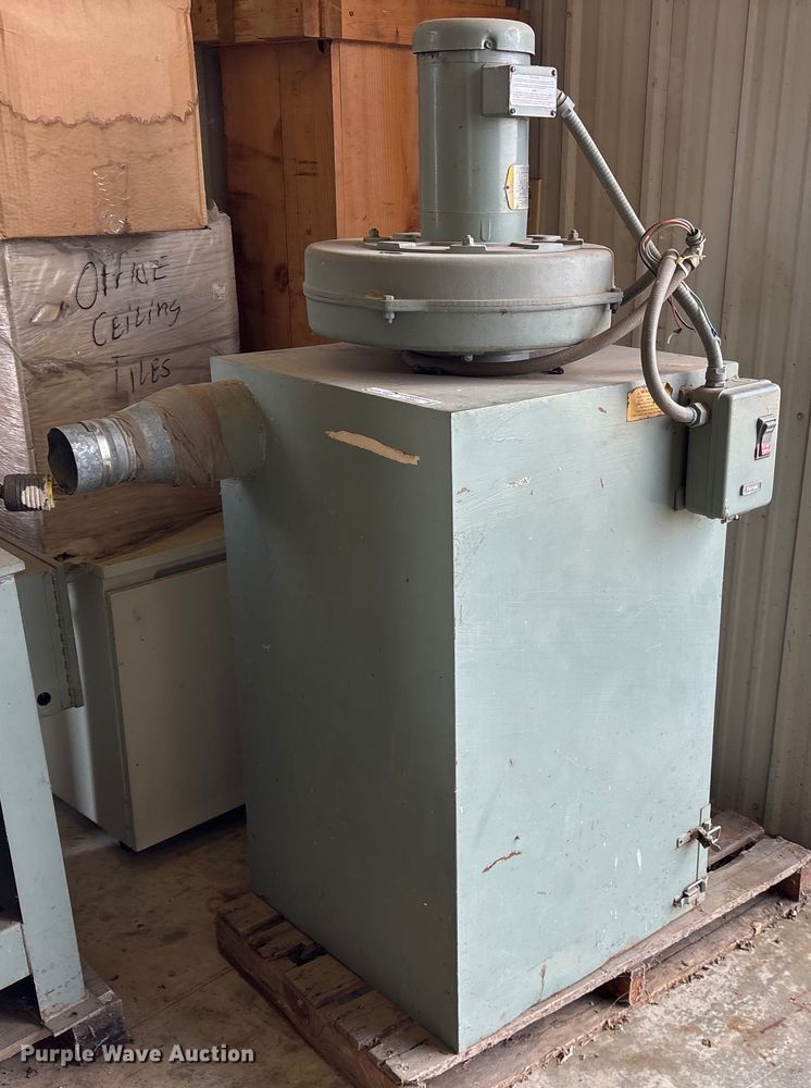 image for item EY9992 Furnas dust collector