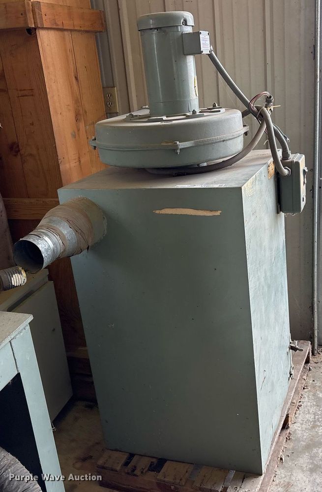 image for item EY9992 Furnas dust collector