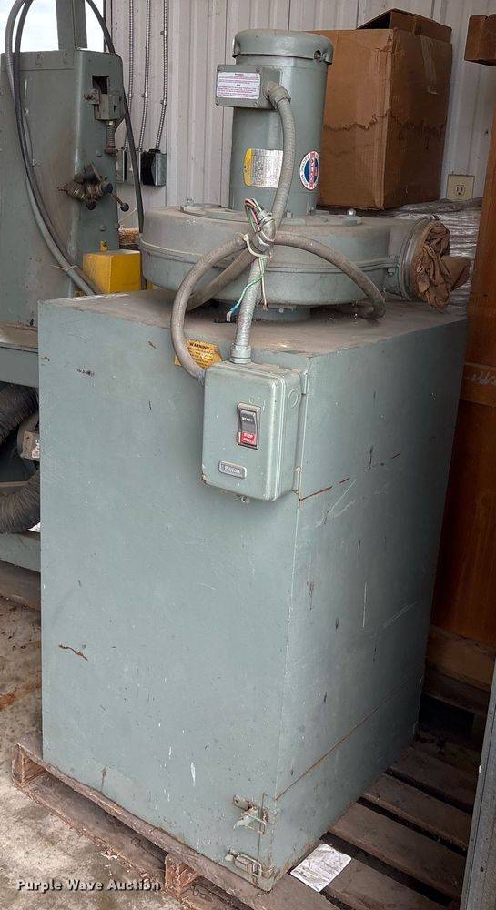 image for item EY9992 Furnas dust collector