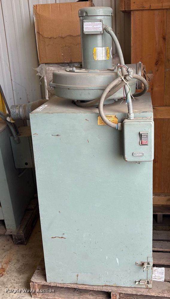 image for item EY9992 Furnas dust collector