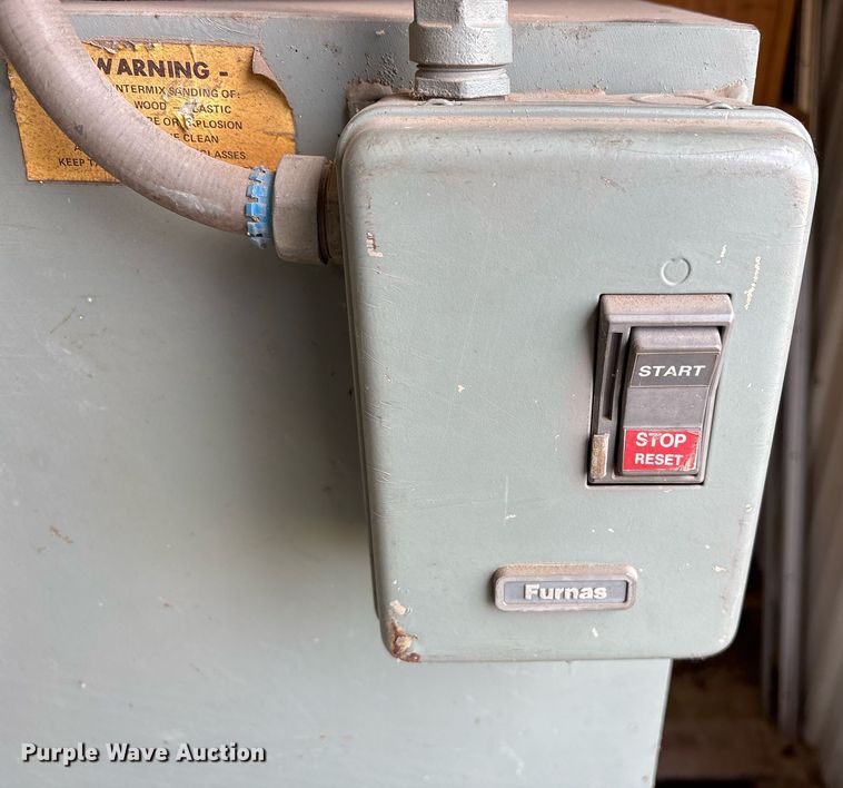 image for item EY9992 Furnas dust collector