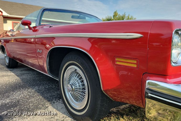 image for item JO9469 1975 Oldsmobile  Delta 88 Royale convertible 