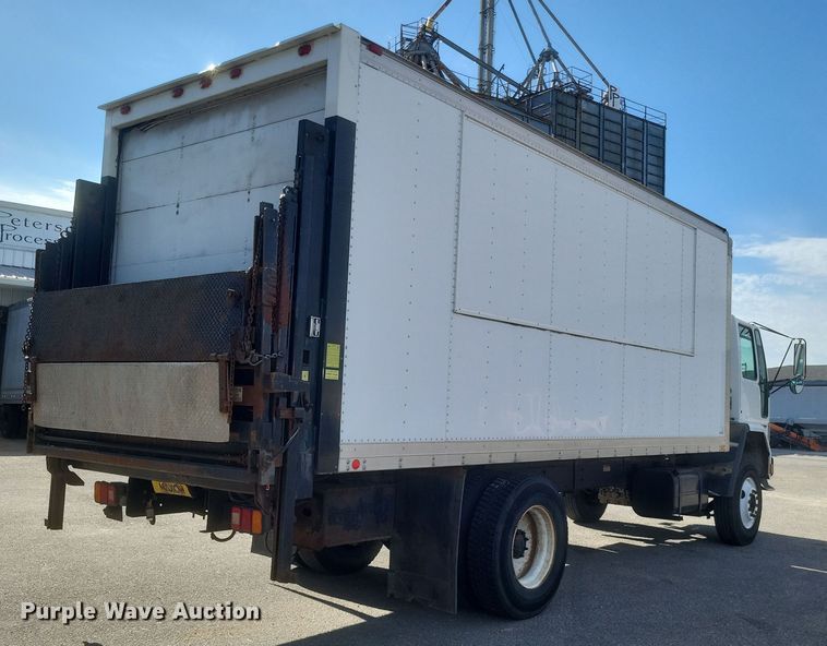 image for item MV9199 2003 Freightliner FC70 box truck