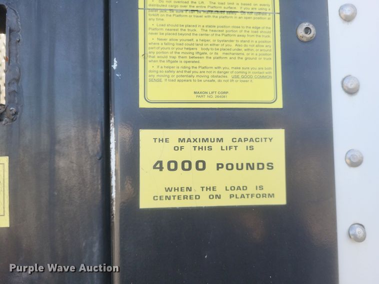 image for item MV9199 2003 Freightliner FC70 box truck