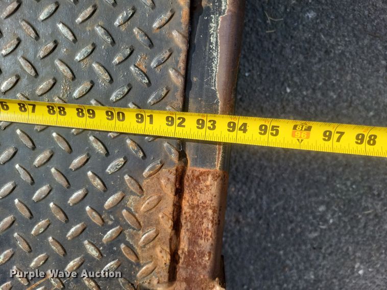 image for item MV9199 2003 Freightliner FC70 box truck