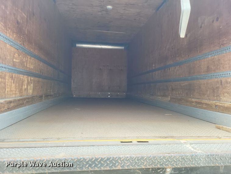 image for item MV9199 2003 Freightliner FC70 box truck