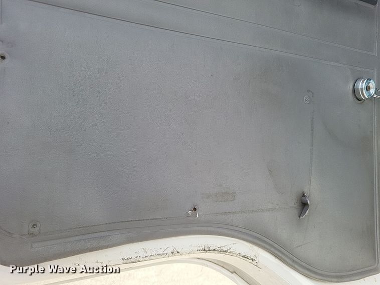 image for item MV9199 2003 Freightliner FC70 box truck