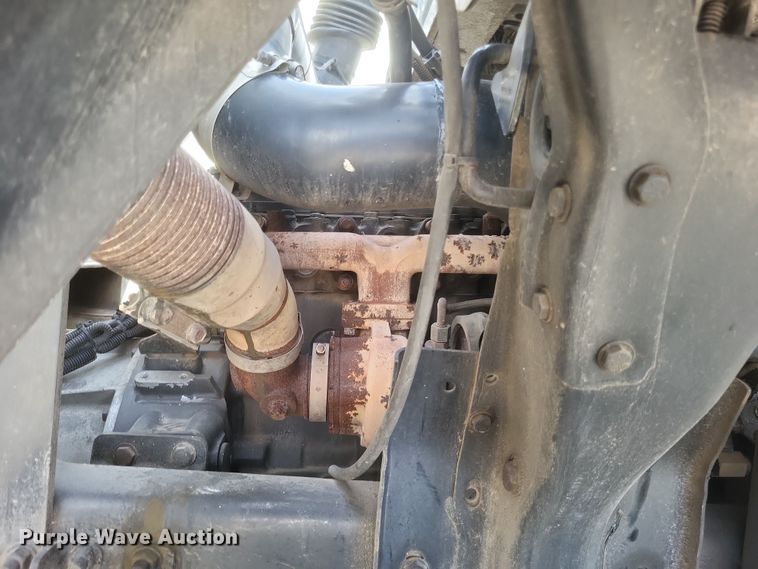 image for item MV9199 2003 Freightliner FC70 box truck