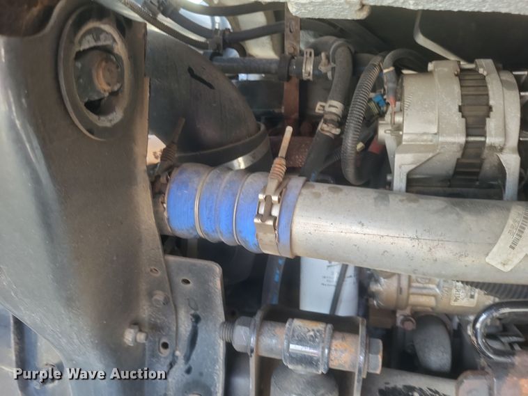 image for item MV9199 2003 Freightliner FC70 box truck