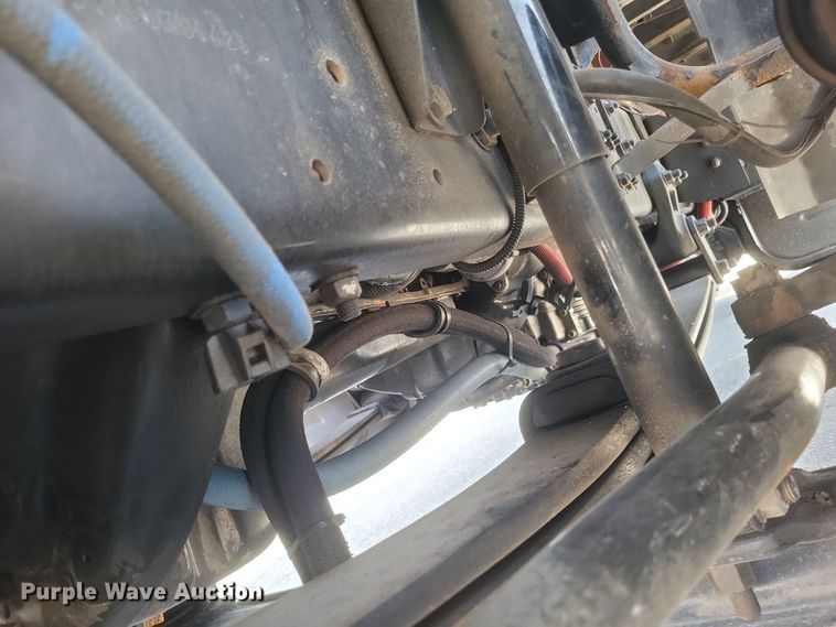 image for item MV9199 2003 Freightliner FC70 box truck