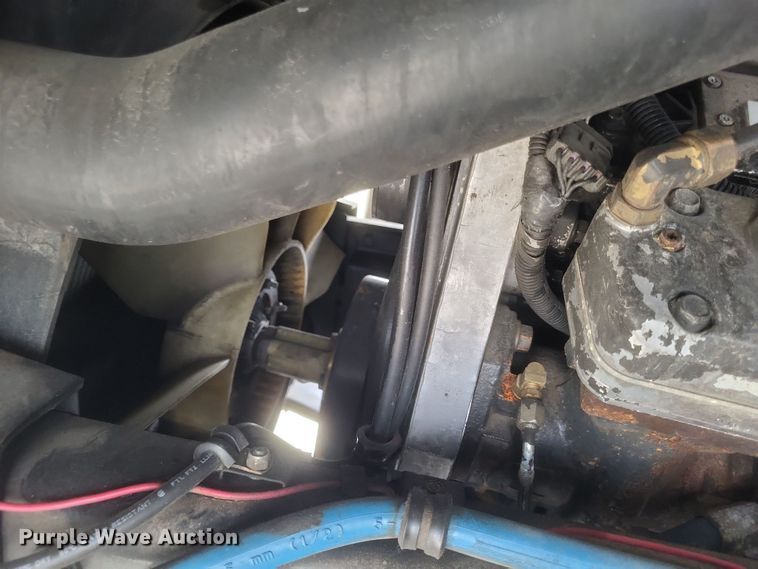 image for item MV9199 2003 Freightliner FC70 box truck