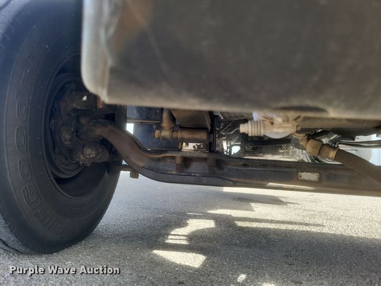 image for item MV9199 2003 Freightliner FC70 box truck