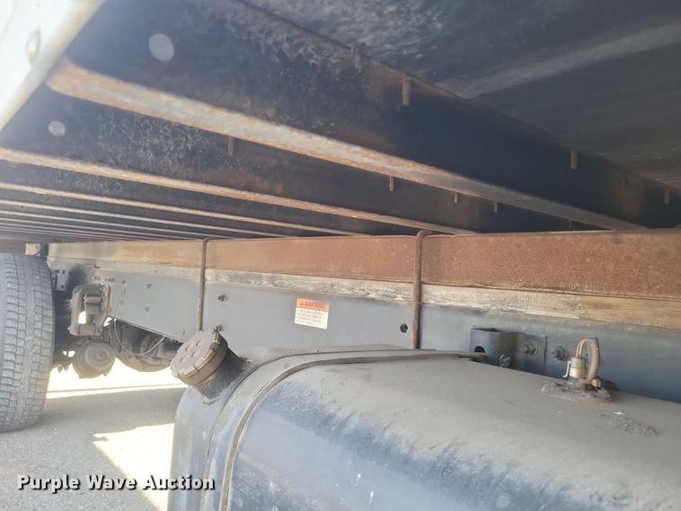 image for item MV9199 2003 Freightliner FC70 box truck