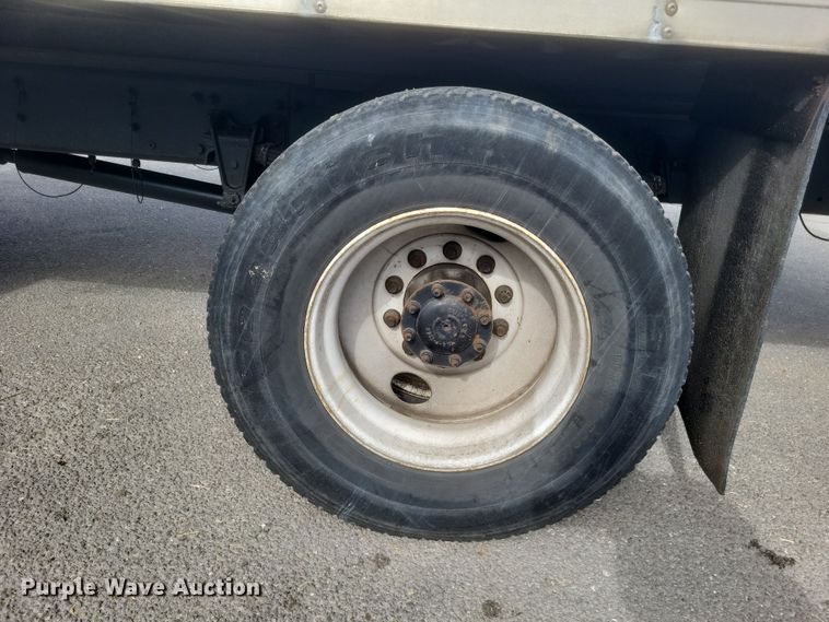 image for item MV9199 2003 Freightliner FC70 box truck