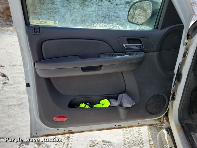 image for item NB9763 2007 Chevrolet  Suburban 2500 LS SUV