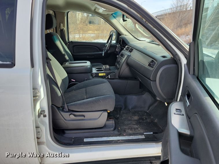 image for item NB9763 2007 Chevrolet  Suburban 2500 LS SUV