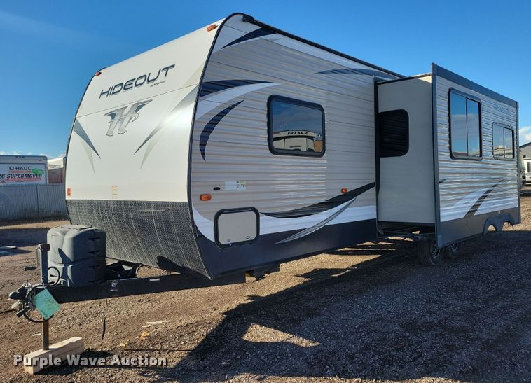 image for item NB9839 2018 Keystone Hideout 28BHS camper