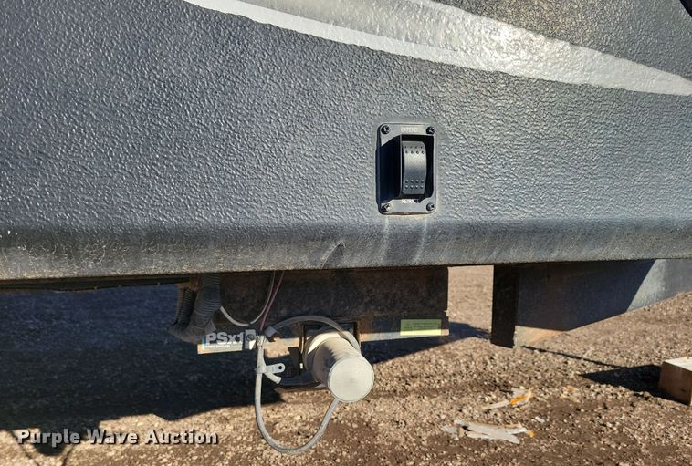 image for item NB9839 2018 Keystone Hideout 28BHS camper