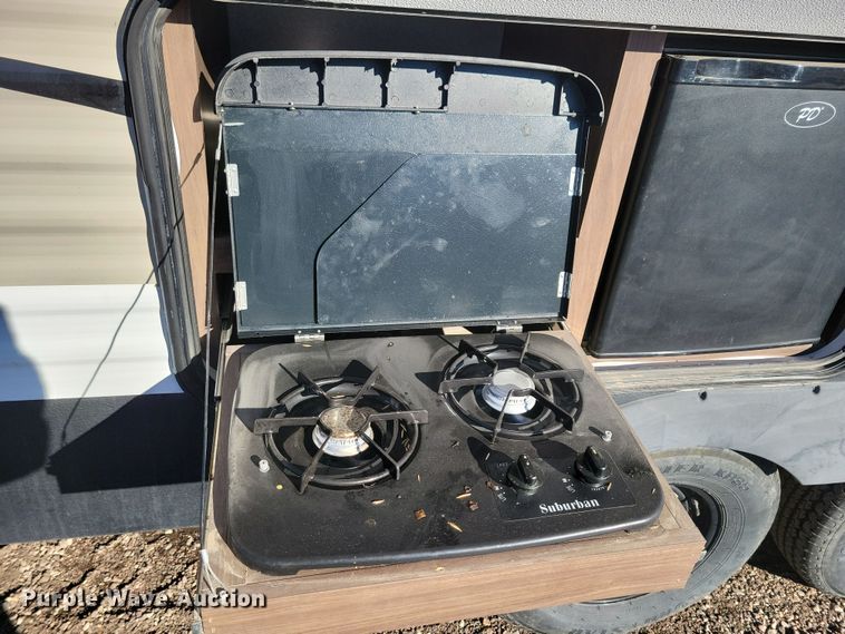 image for item NB9839 2018 Keystone Hideout 28BHS camper