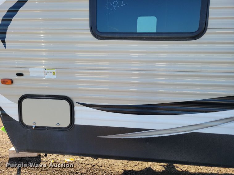 image for item NB9839 2018 Keystone Hideout 28BHS camper