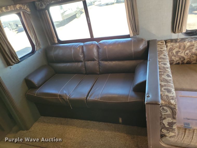 image for item NB9839 2018 Keystone Hideout 28BHS camper