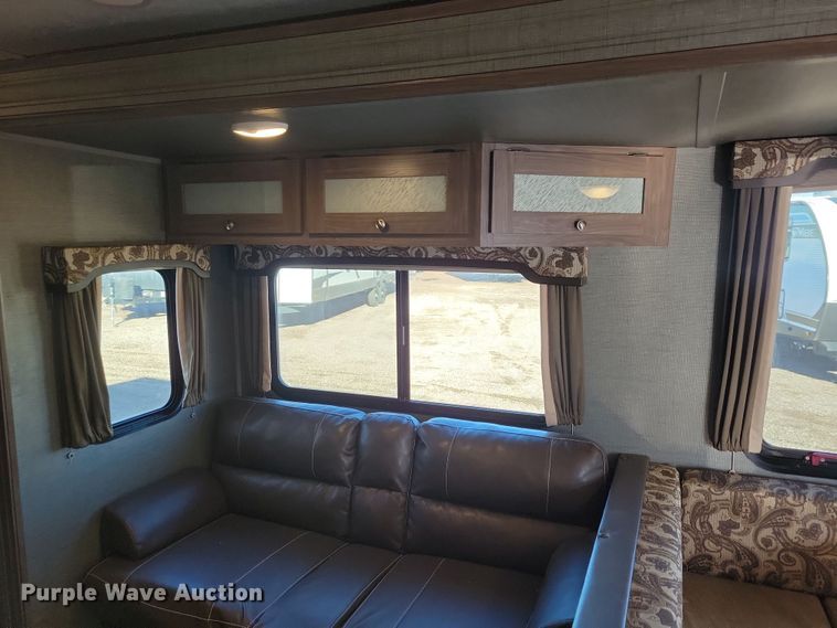 image for item NB9839 2018 Keystone Hideout 28BHS camper