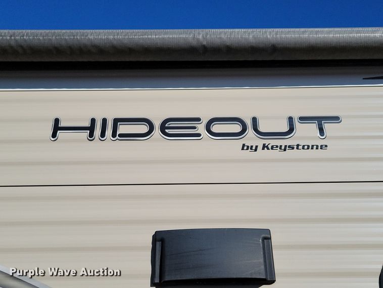 image for item NB9839 2018 Keystone Hideout 28BHS camper