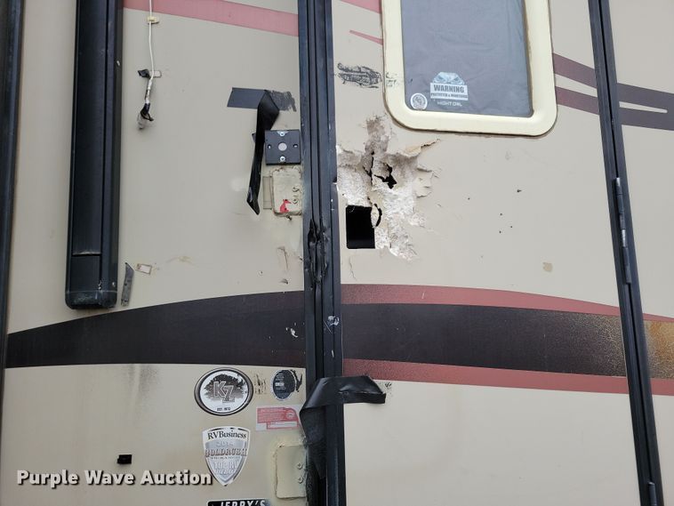 image for item NB9840 2015 KZ Durango Goldrush camper