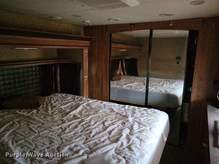 image for item NB9840 2015 KZ Durango Goldrush camper