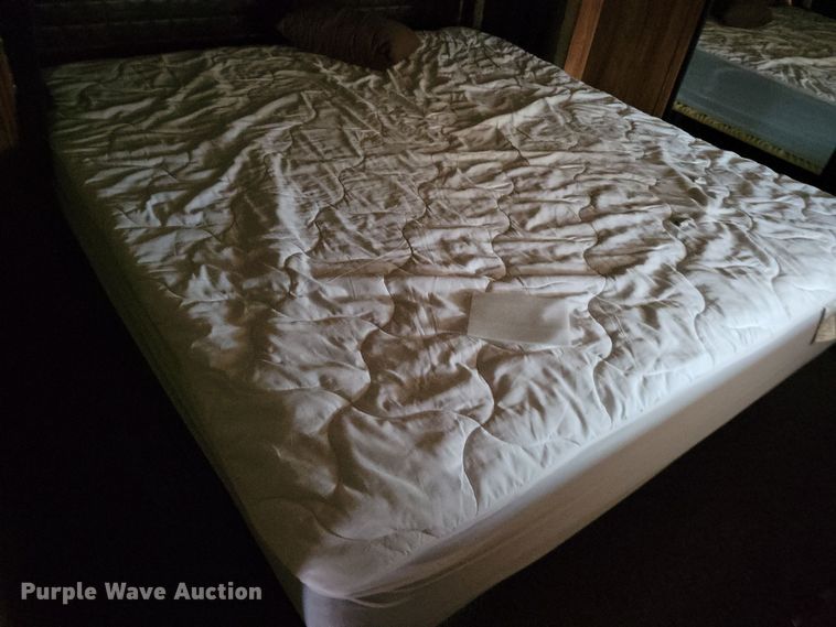 image for item NB9840 2015 KZ Durango Goldrush camper