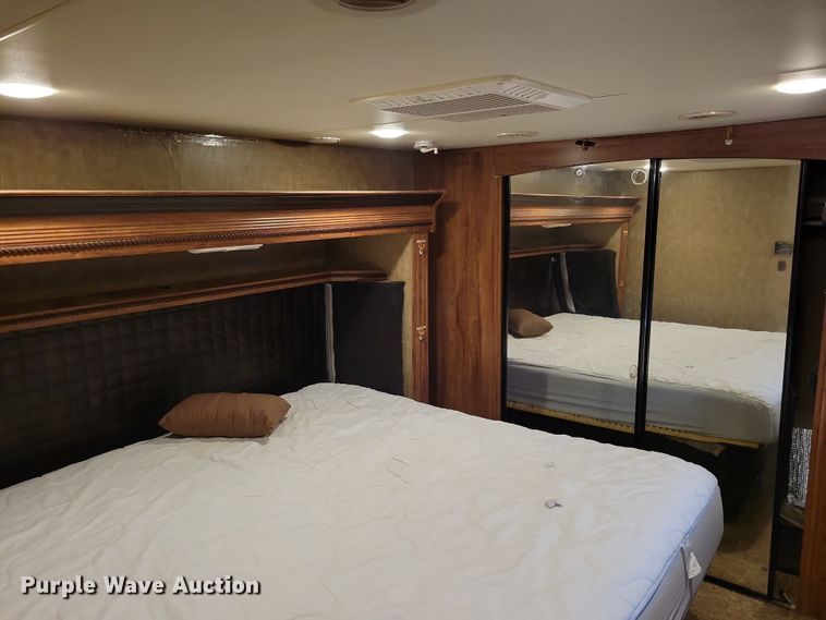 image for item NB9840 2015 KZ Durango Goldrush camper