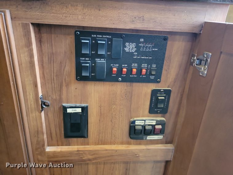 image for item NB9840 2015 KZ Durango Goldrush camper