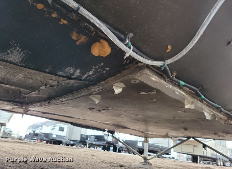 image for item NB9840 2015 KZ Durango Goldrush camper