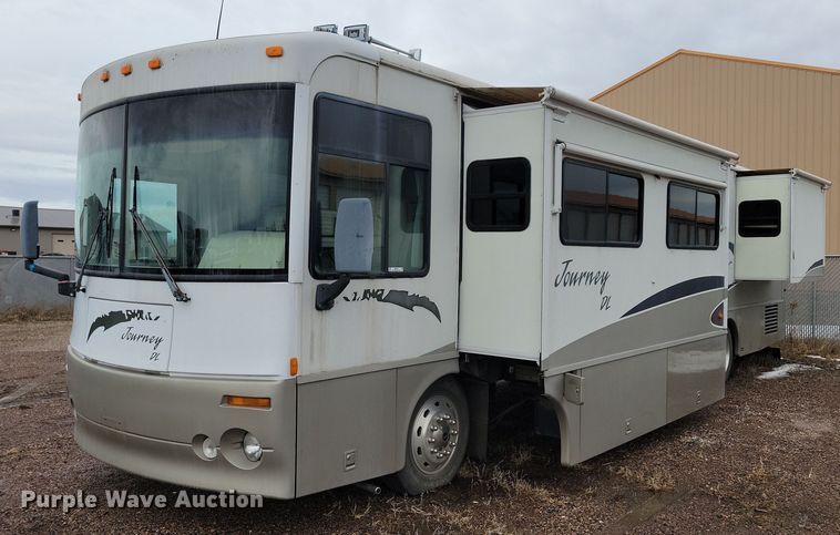 image for item NB9842 2002 Winnebego Journey DL RV