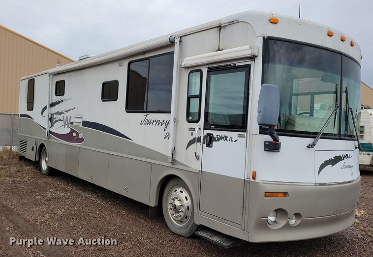 image for item NB9842 2002 Winnebego Journey DL RV
