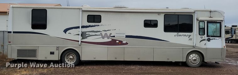 image for item NB9842 2002 Winnebego Journey DL RV