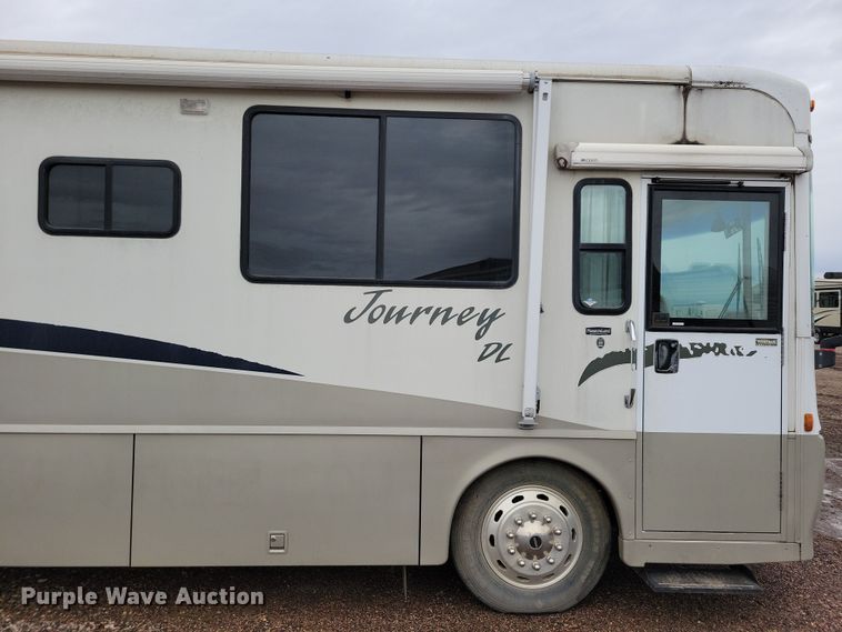 image for item NB9842 2002 Winnebego Journey DL RV
