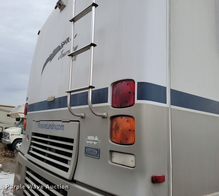 image for item NB9842 2002 Winnebego Journey DL RV