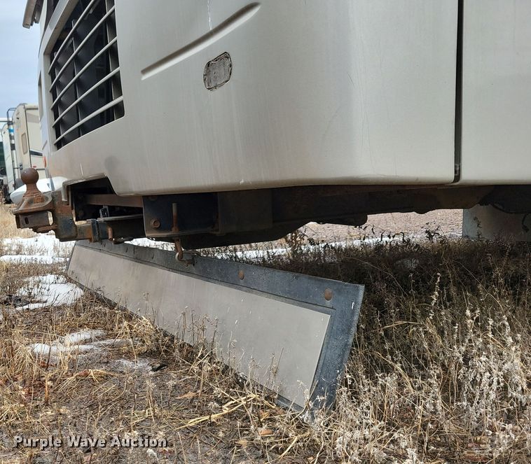 image for item NB9842 2002 Winnebego Journey DL RV