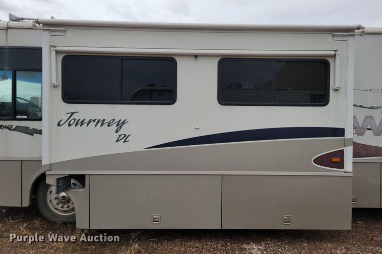image for item NB9842 2002 Winnebego Journey DL RV
