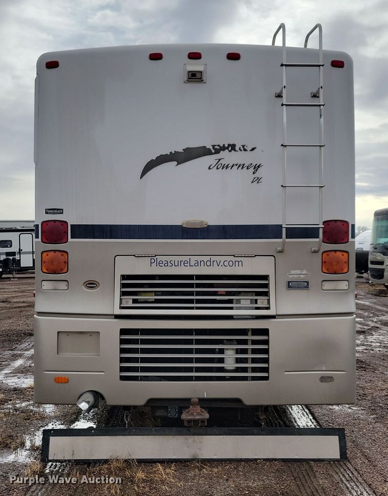 image for item NB9842 2002 Winnebego Journey DL RV
