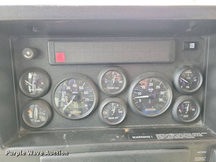 image for item NB9842 2002 Winnebego Journey DL RV