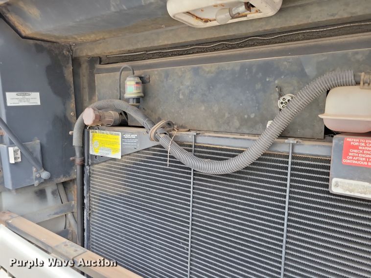 image for item NB9842 2002 Winnebego Journey DL RV